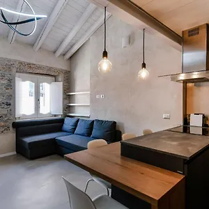  Apartamento House Of Glass Cathedral View - The House Of Travelers Italia